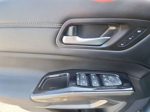 Used 2023 Nissan Pathfinder Platinum image 28