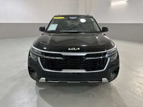 Used 2025 Kia Seltos S image 2