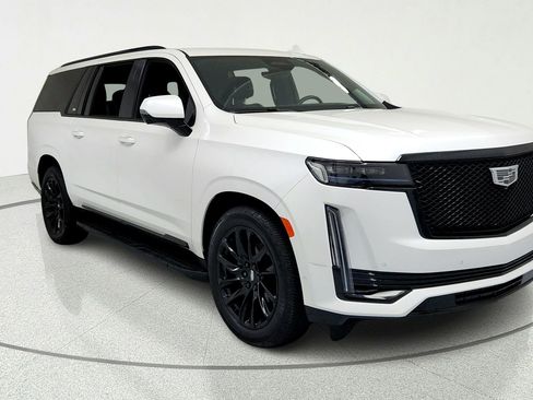 Used 2022 Cadillac Escalade ESV Sport Platinum w/ LPO, ONYX Package AWD/4WD image 7