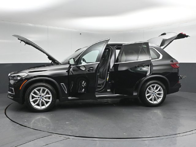 Used 2023 BMW X5 xDrive40i w/ Premium Package AWD/4WD image 56