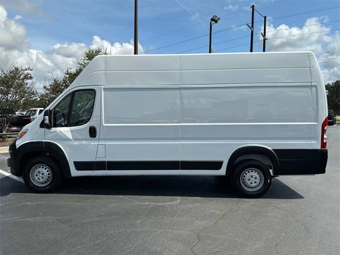 New 2024 RAM ProMaster 3500 w/ Convenience Group image 7