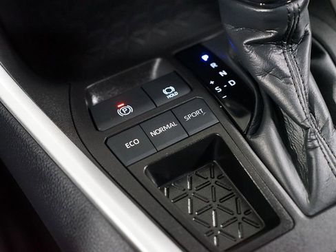 Used 2024 Toyota RAV4 LE image 22