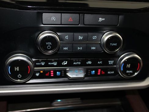 Used 2024 Ford Expedition Limited image 50