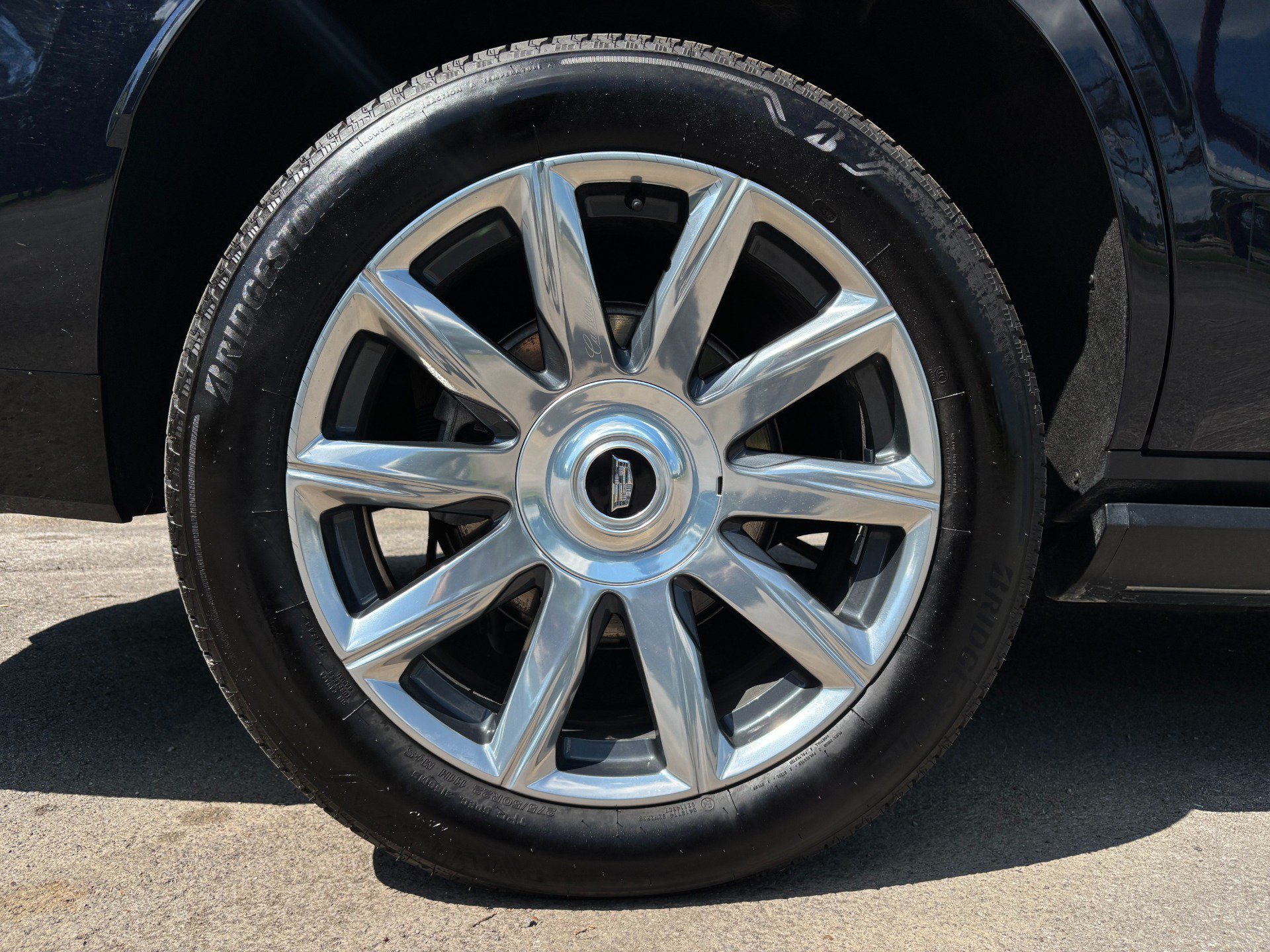 Used 2024 Cadillac Escalade Premium Luxury Platinum AWD/4WD image 14