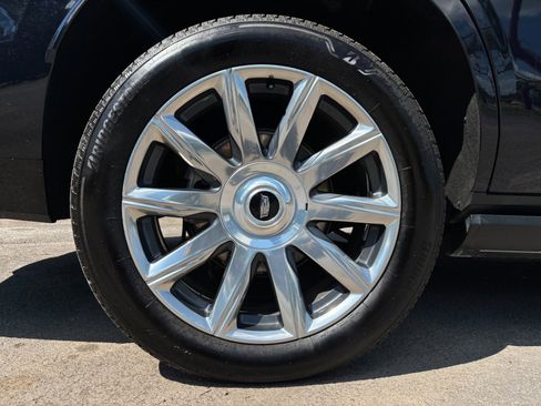 Used 2024 Cadillac Escalade Premium Luxury Platinum AWD/4WD image 14