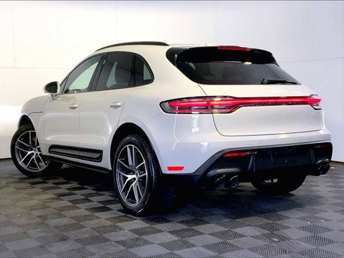 Certified 2026 Porsche Macan AWD/4WD image 3