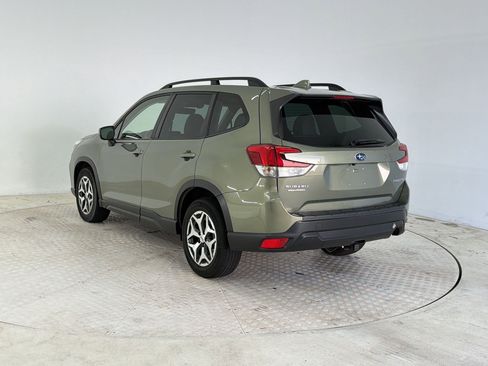 Used 2021 Subaru Forester Premium w/ Popular Package #1 AWD/4WD image 3