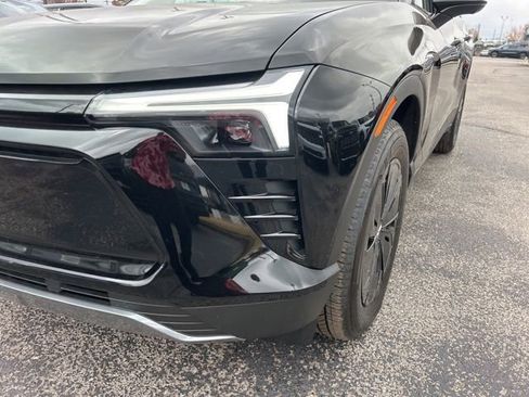 New 2026 Chevrolet Blazer EV LT image 9