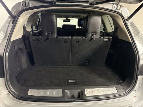 Used 2017 INFINITI QX60 Luxe w/ Deluxe Technology Package image 31