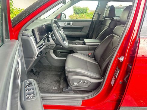 Used 2025 Hyundai Santa Fe SEL image 28