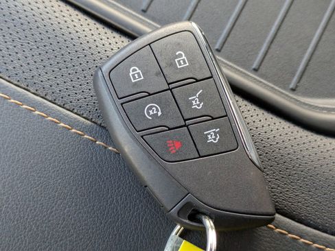 Used 2024 GMC Yukon AT4 w/ Technology Package image 37