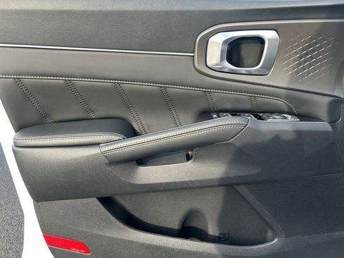 Used 2023 Kia Sorento SX image 22