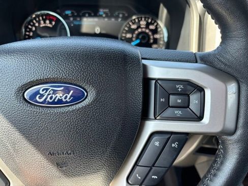 Used 2018 Ford F150 Lariat AWD/4WD image 27