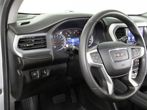 Certified 2023 GMC Acadia SLE w/ Driver Convenience Package image 33