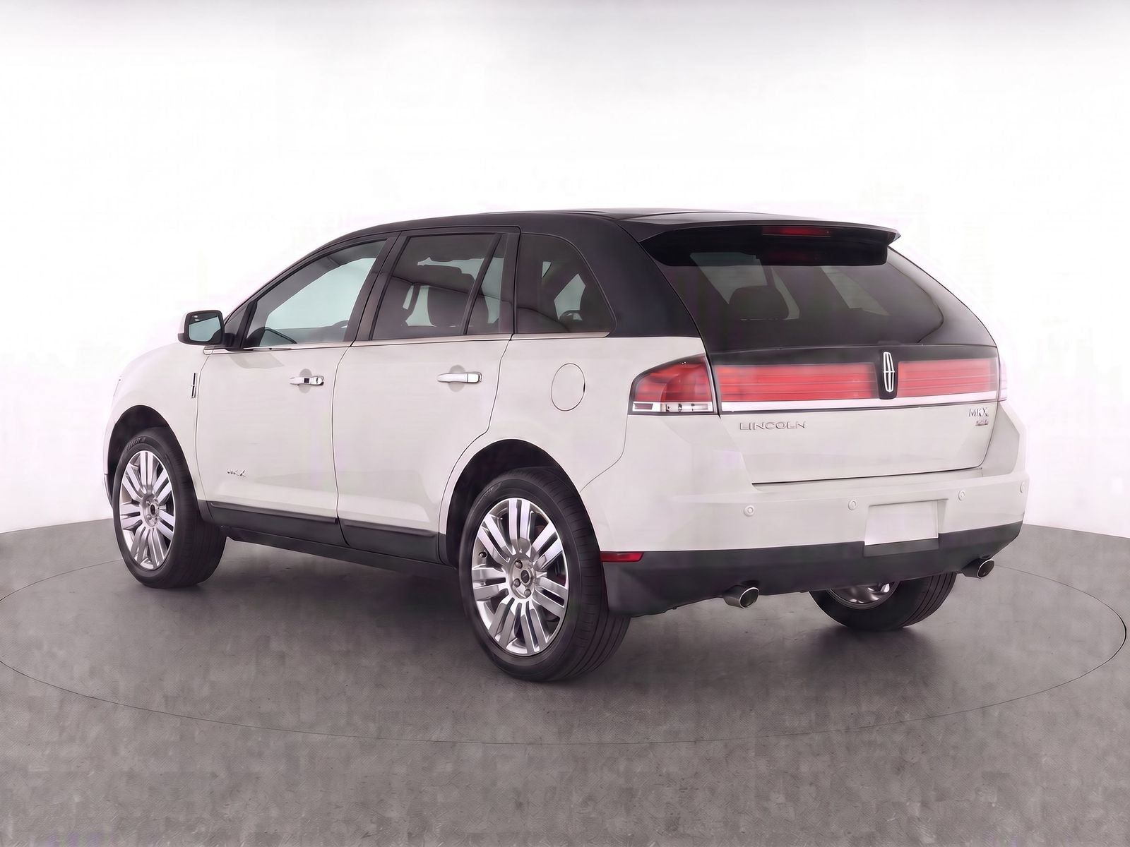 Used 2010 Lincoln MKX AWD image 4