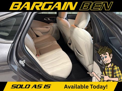Used 2016 Chrysler 200 Limited w/ Convenience Group image 13