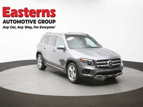 Used 2021 Mercedes-Benz GLB 250 4MATIC w/ Premium Package image 50