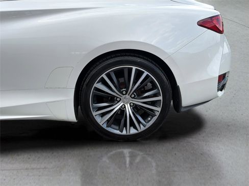 Used 2018 INFINITI Q60 3.0t Luxe w/ Sensory Package 3.0T Luxe AWD/4WD image 40