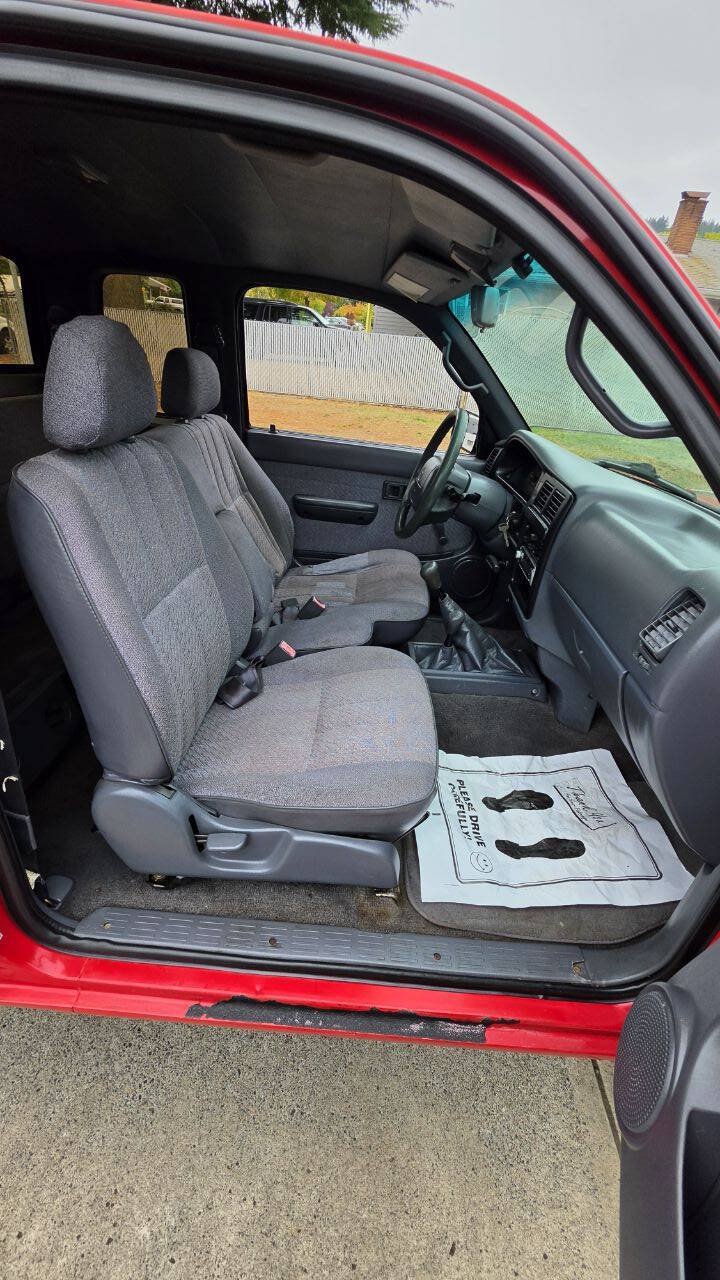 Used 1997 Toyota Tacoma 4x4 Xtracab V6 w/ LX Pkg image 9