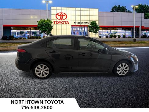 Used 2024 Toyota Corolla LE FWD image 7