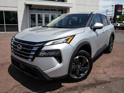 Used 2024 Nissan Rogue SV AWD/4WD image 48