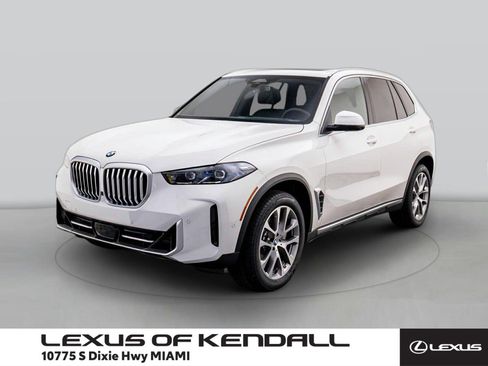 Used 2026 BMW X5 sDrive40i image 1