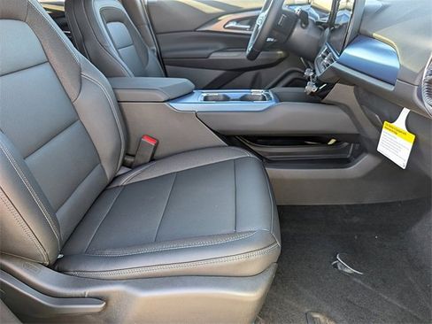 New 2026 Chevrolet Equinox EV LT image 12