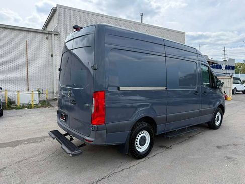 Used 2019 Mercedes-Benz Sprinter 144 image 5