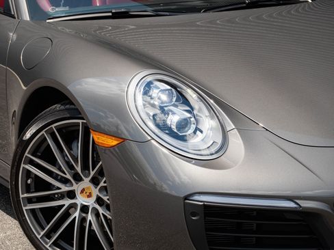 Used 2018 Porsche 911 Targa 4 AWD/4WD image 26