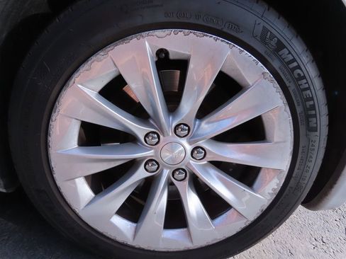 Used 2017 Tesla Model S 90D image 16