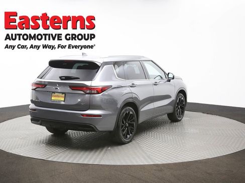 Used 2022 Mitsubishi Outlander SEL image 43