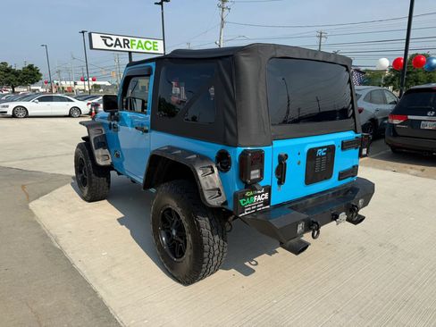 Used 2017 Jeep Wrangler Sport AWD/4WD image 9