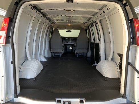 New 2025 Chevrolet Express 2500 image 42