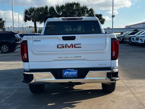 Used 2024 GMC Sierra 1500 SLT image 12