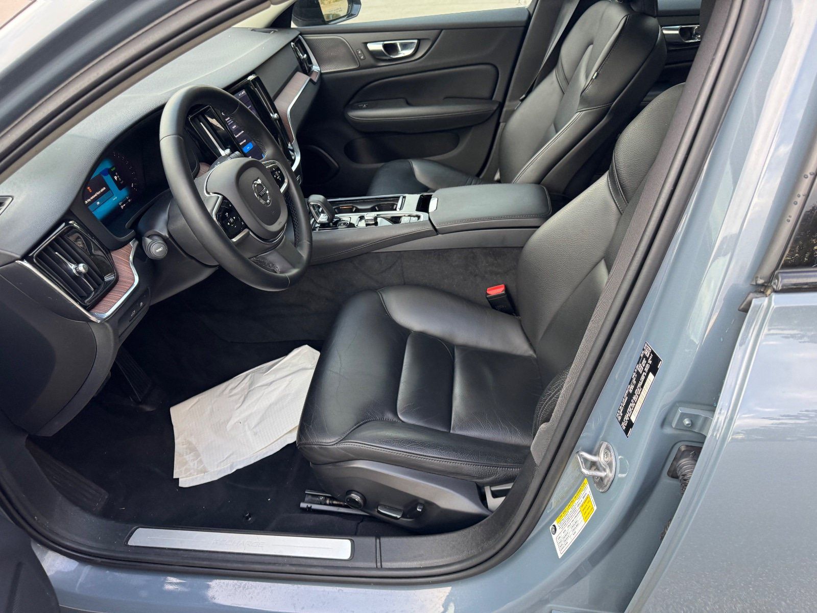 Used 2023 Volvo S60 T8 Plus AWD/4WD image 12