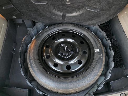 Used 2010 Ford Edge Limited image 46