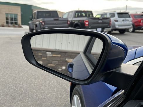 Used 2015 Chrysler 200 Limited image 30