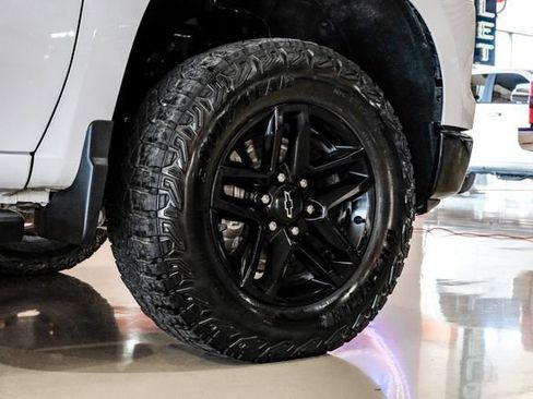 Used 2024 Chevrolet Silverado 1500 LT Trail Boss w/ Protection Package image 46