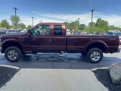 Used 2010 Ford F250 XLT AWD/4WD image 5