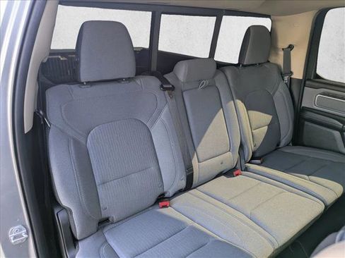 Used 2019 RAM 1500 Big Horn AWD/4WD image 19