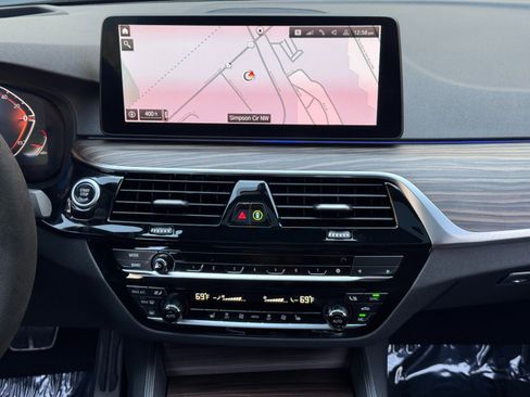 Used 2021 BMW 540i w/ Executive Package RWD image 25