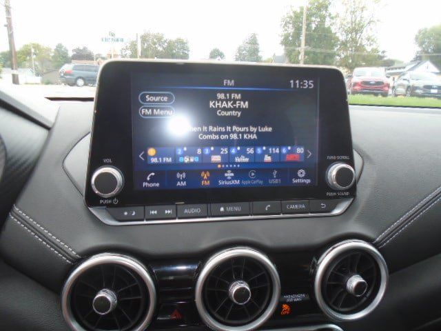 Used 2024 Nissan Sentra SV FWD image 17