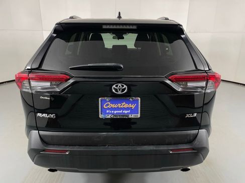 Used 2023 Toyota RAV4 XLE image 8