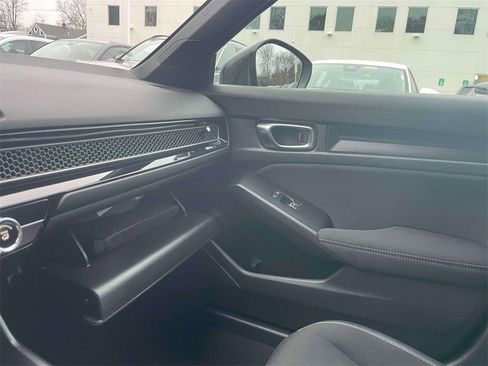 Certified 2022 Honda Civic Sport image 30