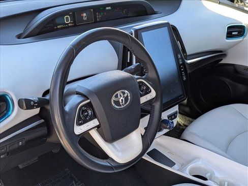 Used 2018 Toyota Prius Prime Premium image 9