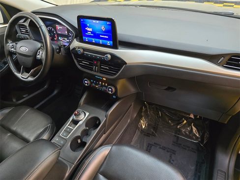 Used 2021 Ford Escape SEL image 11