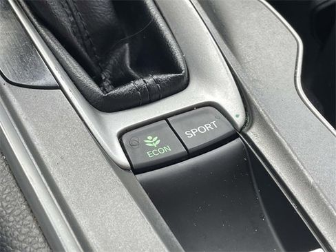 Used 2019 Honda Accord Sport image 12