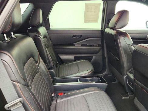 Used 2024 Nissan Pathfinder Rock Creek AWD/4WD image 22