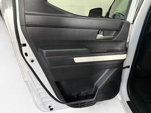 Used 2024 Toyota Tacoma TRD Off-Road image 27