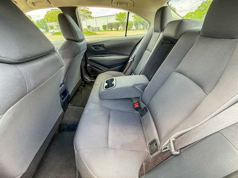 Used 2022 Toyota Corolla LE image 16